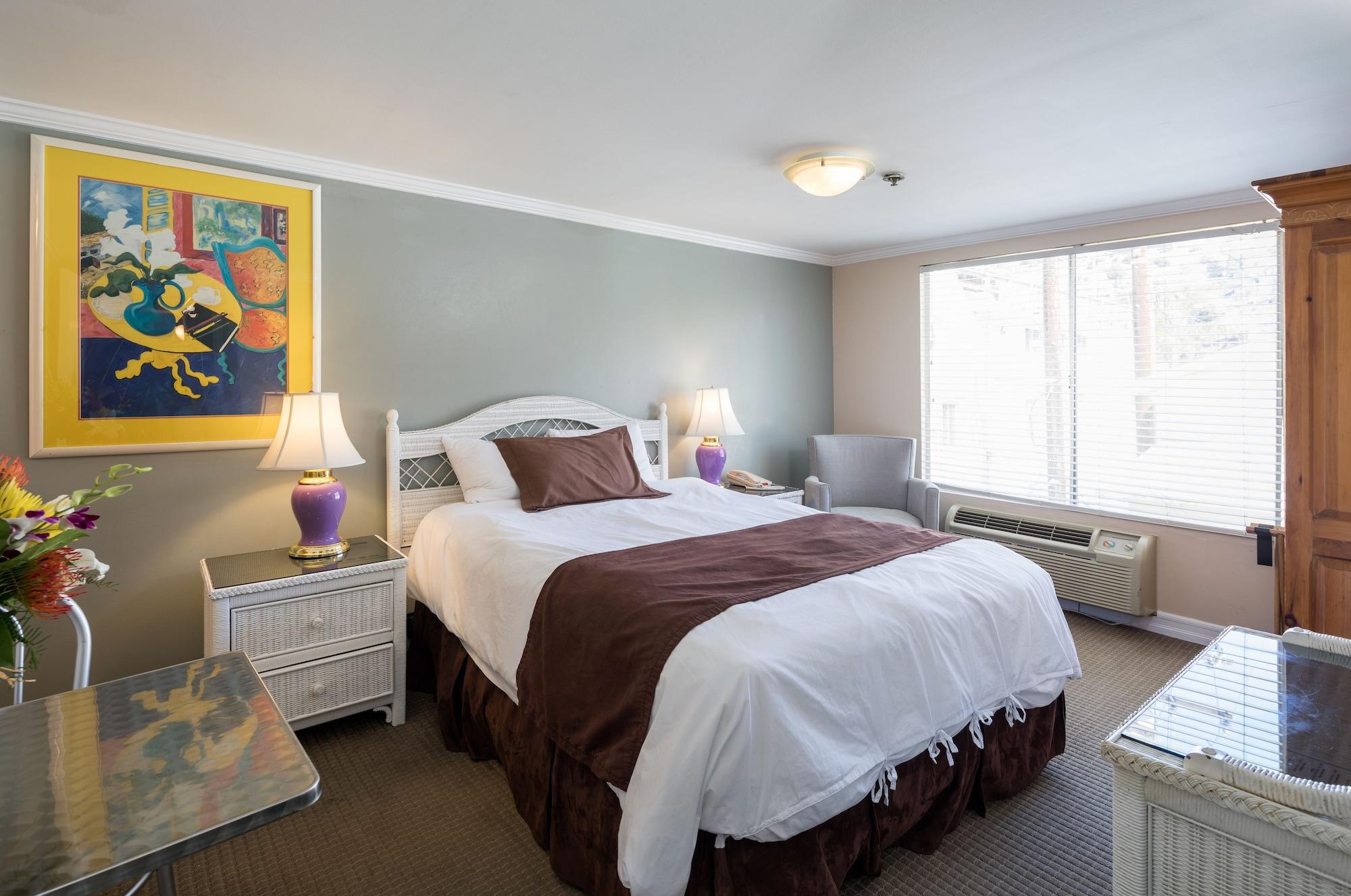 Glenmore Plaza Hotel Avalon Esterno foto