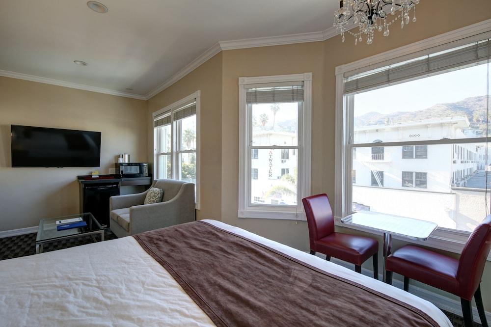 Glenmore Plaza Hotel Avalon Esterno foto