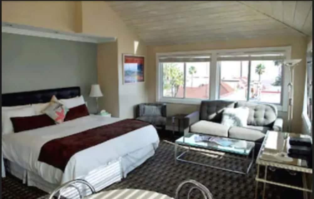 Glenmore Plaza Hotel Avalon Esterno foto