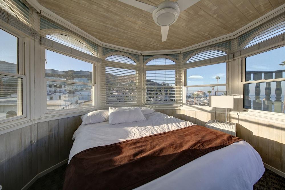 Glenmore Plaza Hotel Avalon Esterno foto