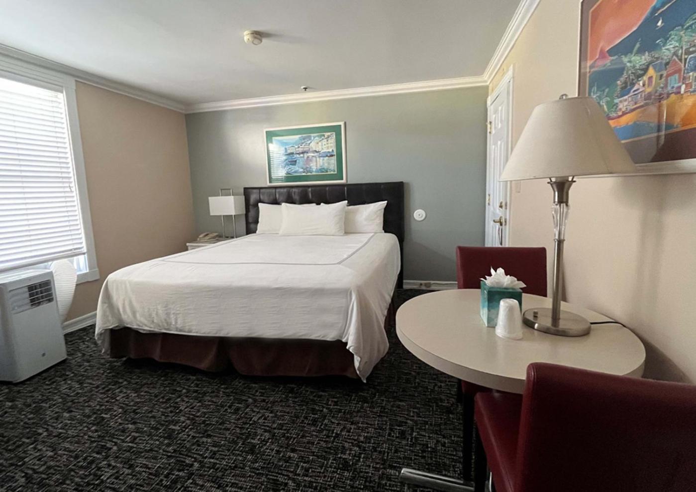 Glenmore Plaza Hotel Avalon Esterno foto