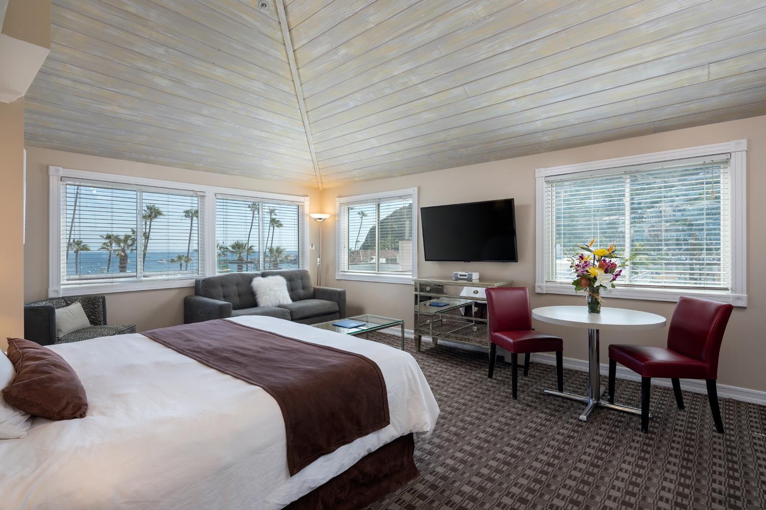 Glenmore Plaza Hotel Avalon Esterno foto
