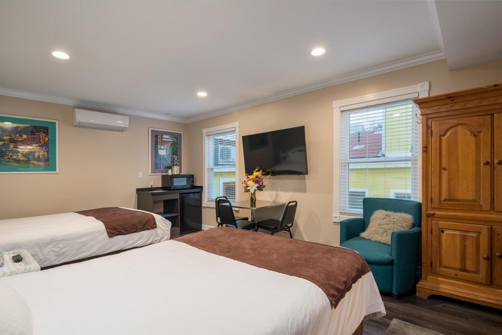 Glenmore Plaza Hotel Avalon Esterno foto